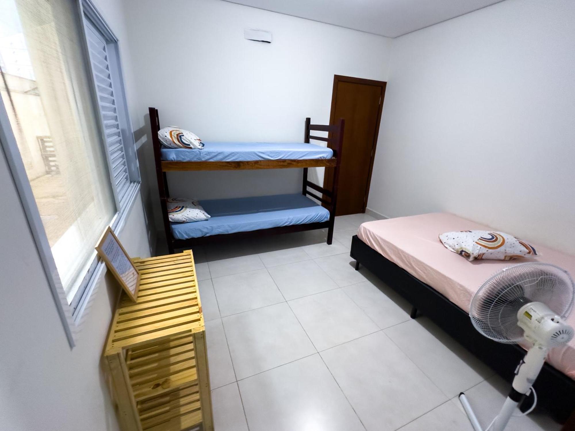 Hostel Familia Castor Itanhaem Exterior photo